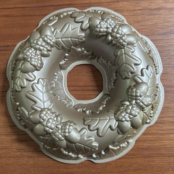 Nordic Ware Fall Harvest Wreath Bundt Pan - Picture 1 of 4